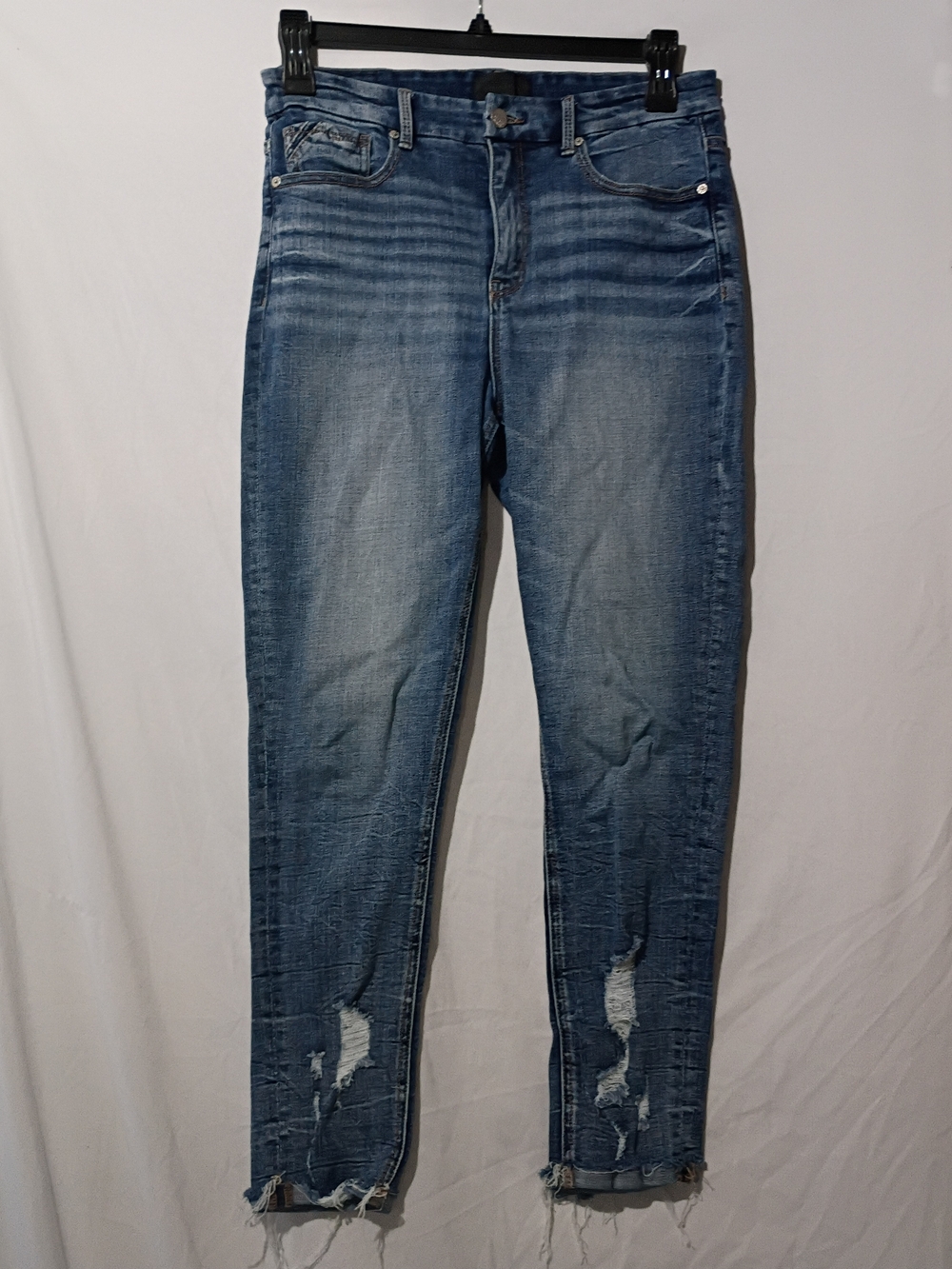 Buckle Black Women's Distressed Skinny Jeans Style No 75. Size 29